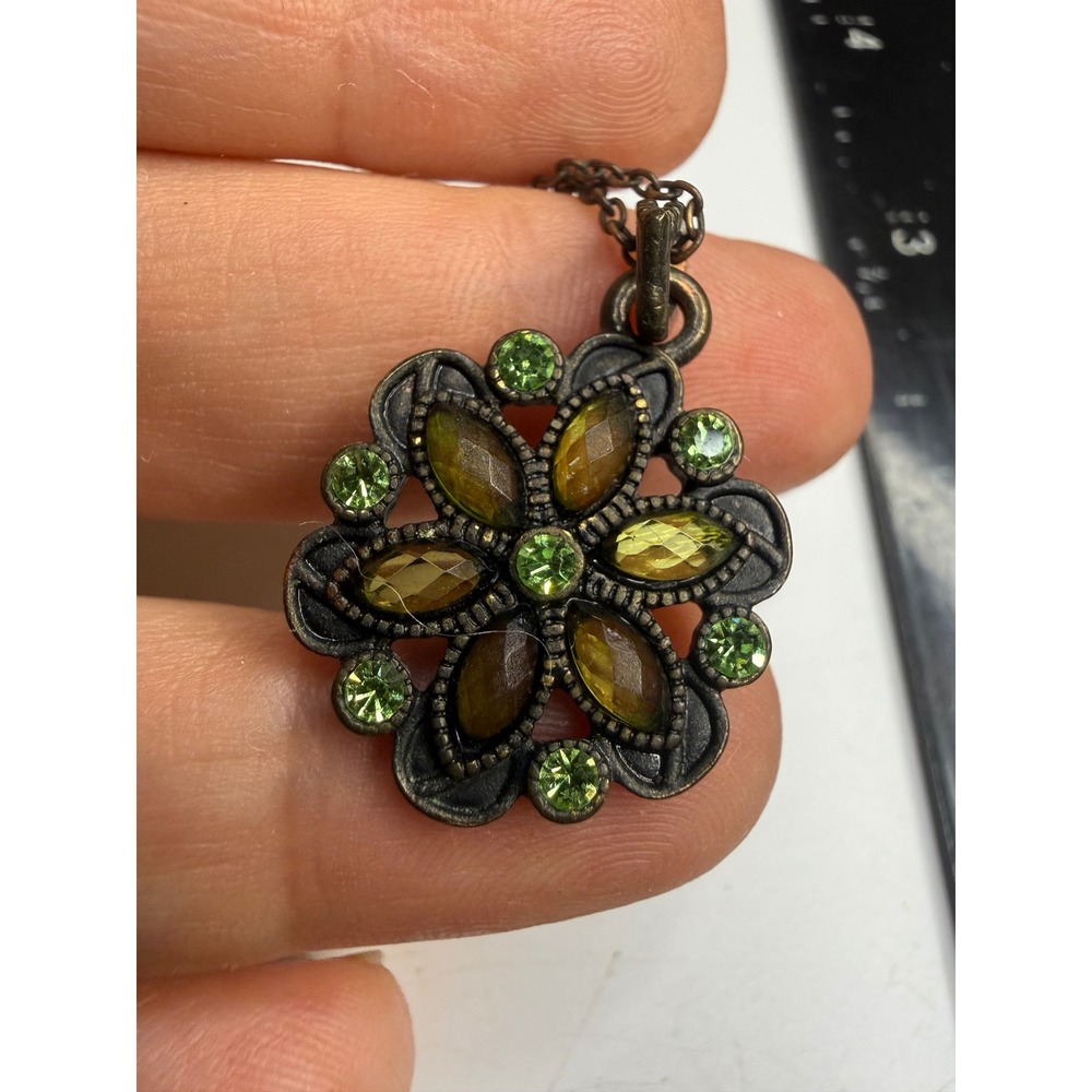 1928 Jewelry Green Rhinestone Flower Pendant Necklace Bronze Tone 15-18 Inch